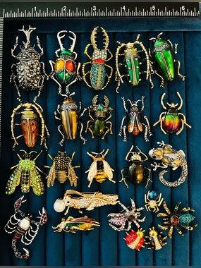 23pc Bug Insect Brooch Lot Crystal Enamel Beetle Scorpion Fly Jewelry